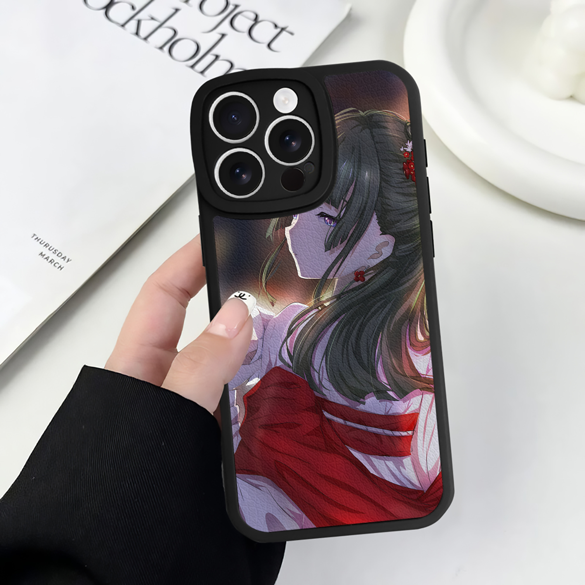 （画像用） 薬屋のひとりごと The Apothecary Diaries 【iPhone 16シリーズ対応】シリコンスマホケース（レザー調） 材質：シリコン